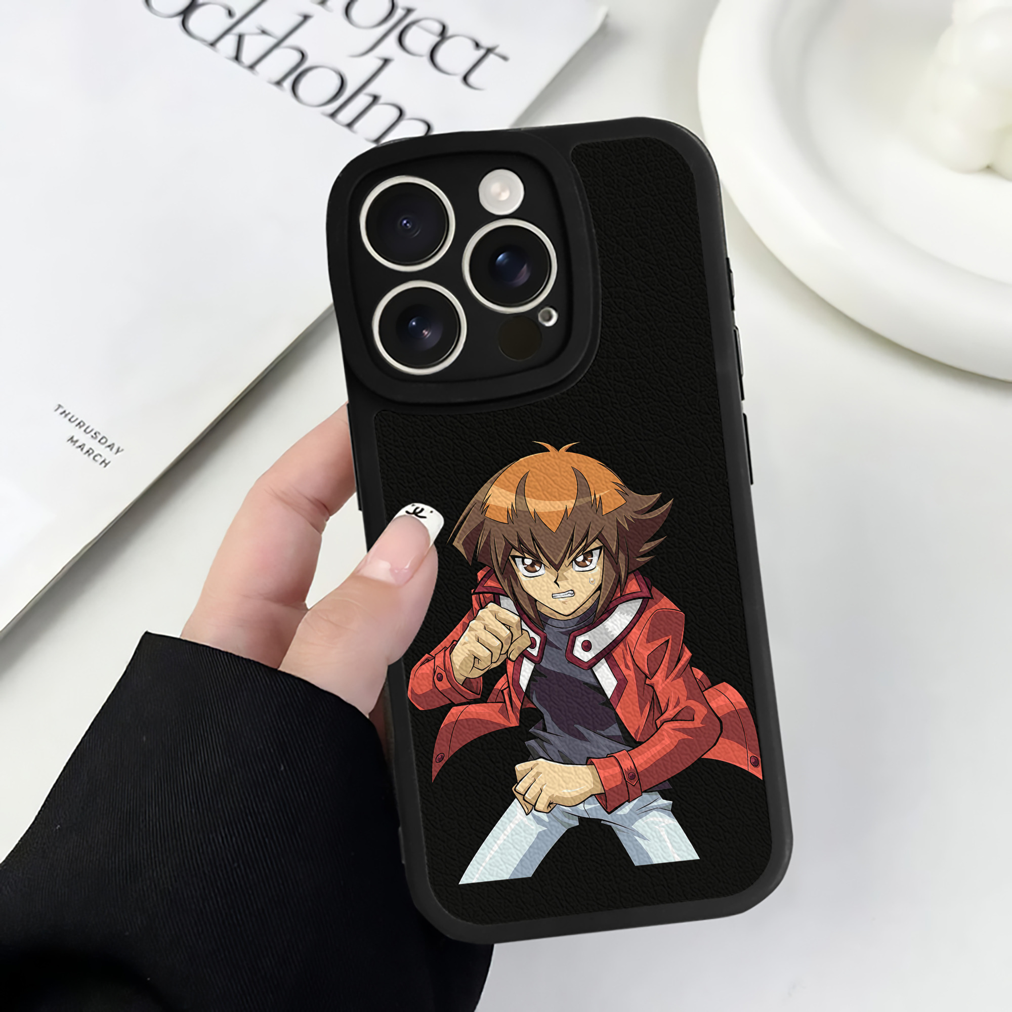 遊☆戯☆王 Yu-Gi-Oh! 【iPhone 16シリーズ対応】シリコンスマホケース（レザー調） 材質：シリコン